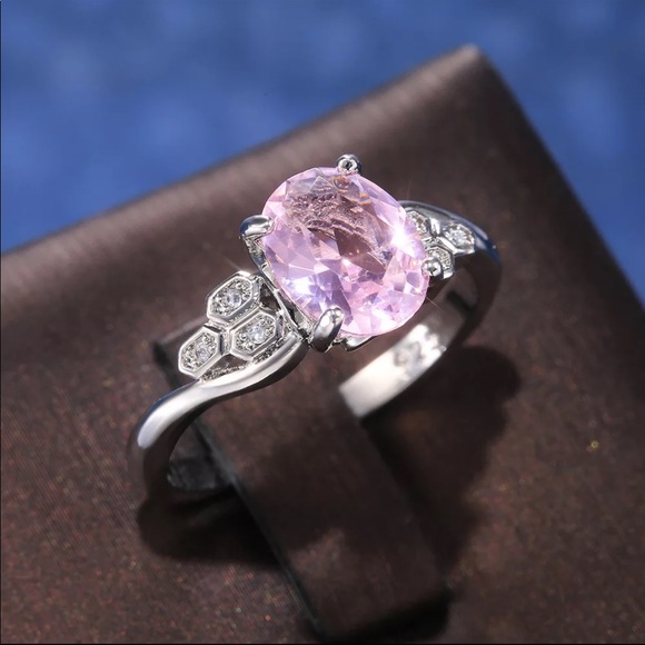 New 925 Silver Lovely Pink Sapphire Girls Ring - Picture 2 of 6